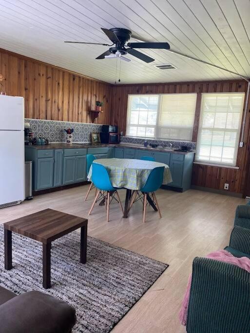 Cozy Home, King Bed, 3 Bedrooms,Close To Downtown Beaches Towncenter Jacksonville Exterior photo